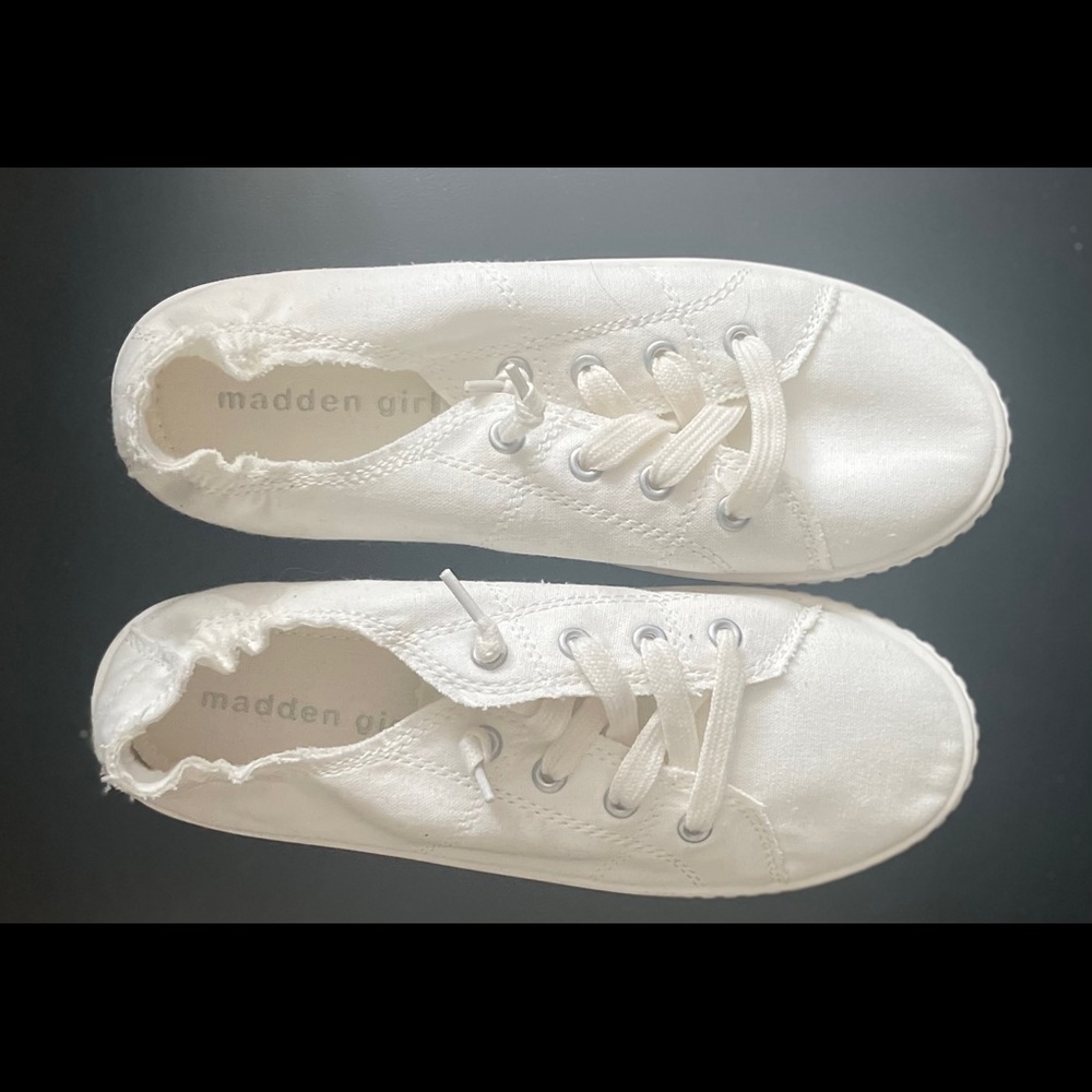 Madden Girl Platform Slip on sneakers